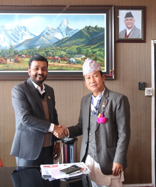 धरानवासीका खानेपानीका समस्या चाडै समाधान गछौँ : खानेपानीमन्त्री यादव