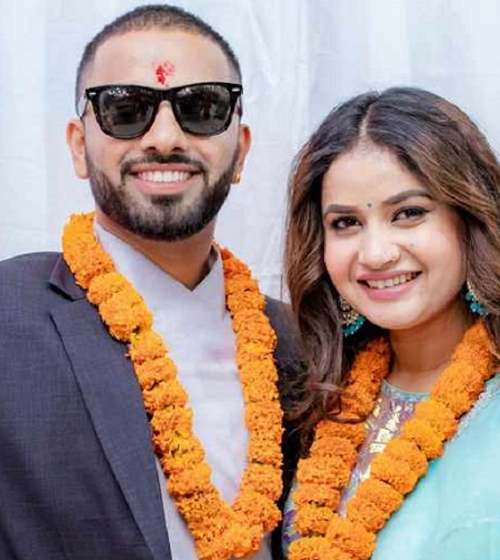 गायिका एलिना चौहानले दायर गरिन् पतिविरूद्ध सम्बन्धविच्छेद मुद्दा