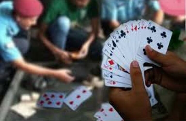 जुवातास खेलिरहेको अवस्थामा २४ जना पक्राउ
