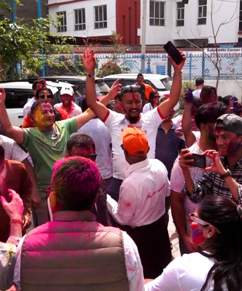 होलीले अध्यक्षमाथि भइरहेको अन्यायविरुद्ध लड्ने प्रेरणा दिनेछ’