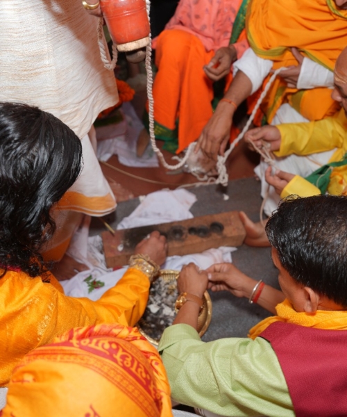 कोटिहोम विराट ज्ञान महायज्ञको एक सय हवनकुण्डमा हवन सुरु