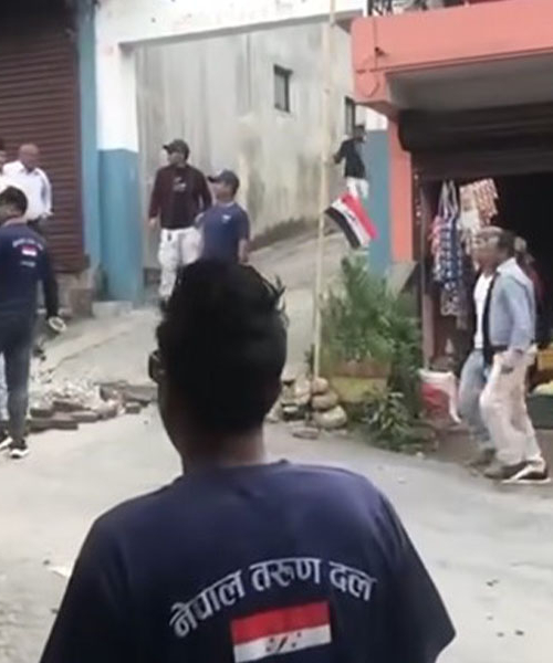 आफुले भनेजस्तो नभएपछी मान्छे काट्दै तरुण दलका नेता