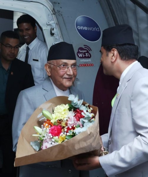 स्पेन पुगे प्रधानमन्त्री ओली
