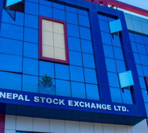 लगातार घट्दै नेप्से, कारोबार रकम पनि घट्याे