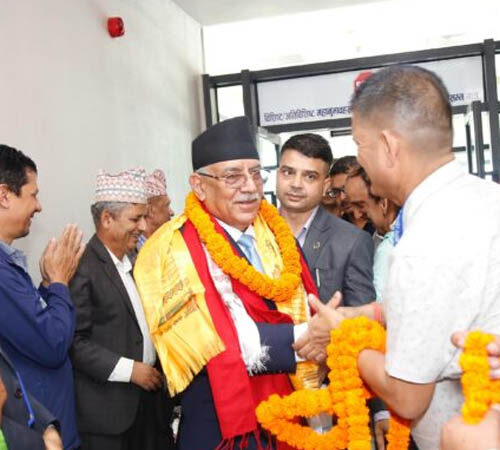 माओवादी अध्यक्ष प्रचण्ड पोखरामा